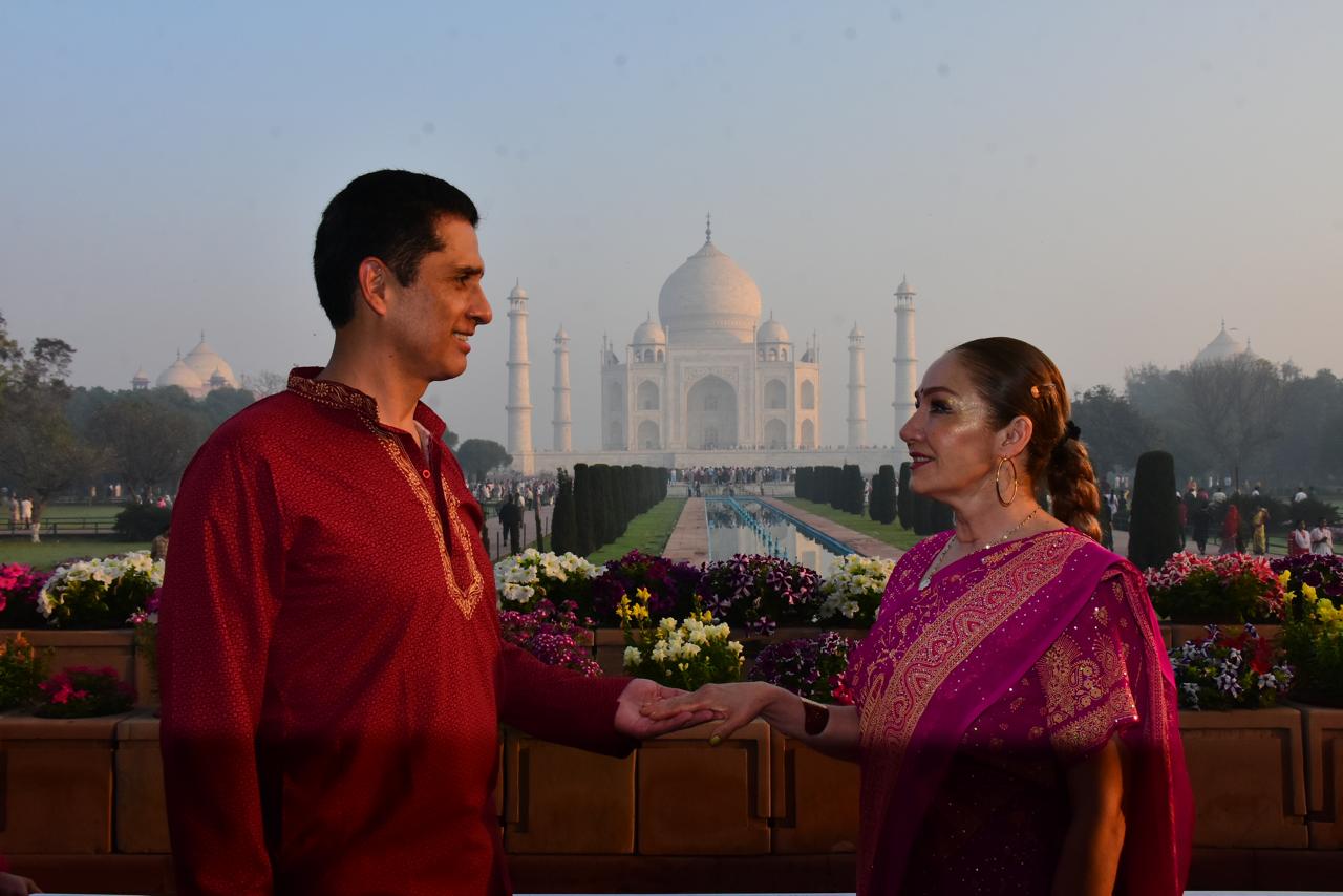 Taj Mahal tour by Gatimaan Train